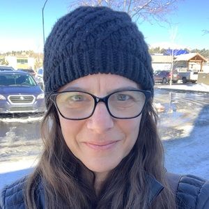 Meet your Posher, Laurie